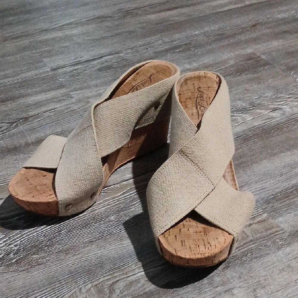 Lucky Brand Miller 2 Cork Heel Wedge Slip On Sandals with Rivets Sz 7/37  EUC